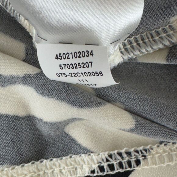 Chico's Travelers Geometric Print Top Women's Size Small (Chico's Size 0) - Picture 5 of 9